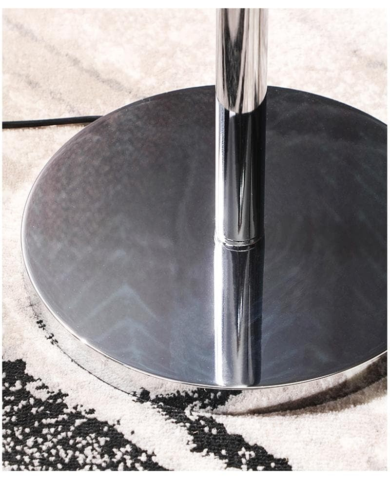 Viola Luxury Hardware Aluminum Chain Tassel Floor Lamp